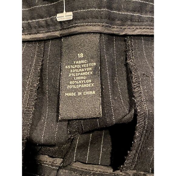 Lane Bryant Pinstripe Straight Leg Cropped Stretch Trouser Pant Pockets 18 Black - Picture 6 of 15